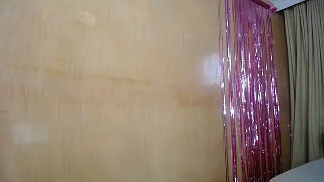 miss lilieth online show from September 30, 2025, 4:12 pm