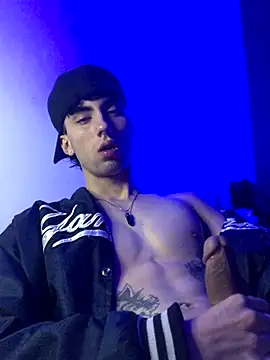 Snapshot of redmen69 chatting on October 7, 2025, 3:14 am redmen69 online show from October 7, 2025, 3:14 am