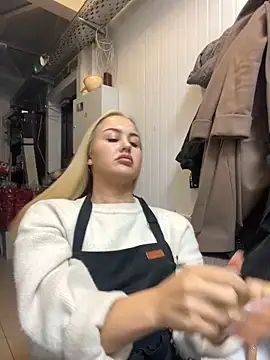 Snapshot of CandyVice chatting on September 24, 2025, 4:54 pm CandyVice online show from September 24, 2025, 4:54 pm