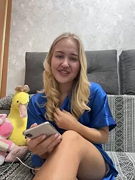 Snapshot of CandyVice chatting on October 2, 2025, 3:30 pm CandyVice online show from October 2, 2025, 3:30 pm