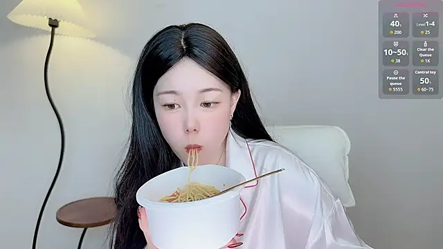 Bella Ava online show from February 19, 2026, 12:23 pm