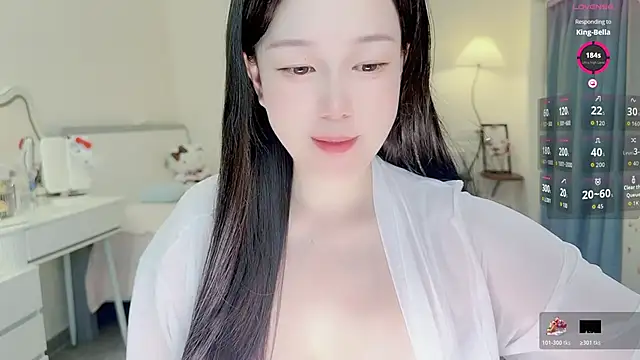 Bella Ava online show from June 30, 2026, 11:39 pm