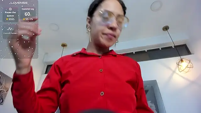 Hanna Cornee  online show from January 19, 2026, 12:20 pm