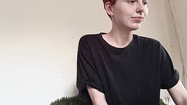 Snapshot of nyxofempusa chatting on December 3, 2025, 5:33 pm nyxofempusa online show from December 3, 2025, 5:33 pm