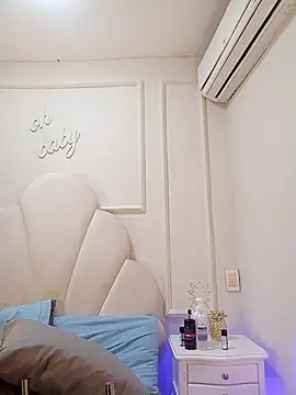 Kaylachannell online show from February 5, 2026, 3:44 am