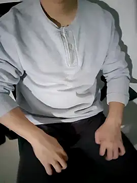 111owo111 online show from October 27, 2025, 1:04 pm