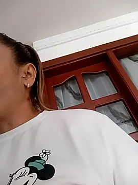 Asuna yuuky online show from December 1, 2025, 2:00 pm