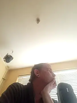 piercingpik online show from April 2, 2026, 3:42 pm