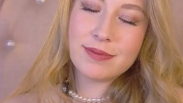 MiaEuphoria  online show from October 6, 2025, 3:48 am