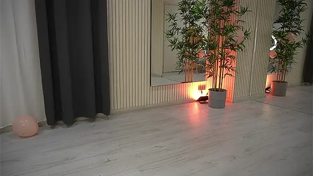 Snapshot of EmmaBlanco chatting on March 3, 2026, 7:31 pm EmmaBlanco online show from March 3, 2026, 7:31 pm