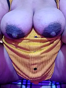 Snapshot of lona_sexi chatting on February 7, 2026, 7:01 am lona sexi online show from February 7, 2026, 7:01 am