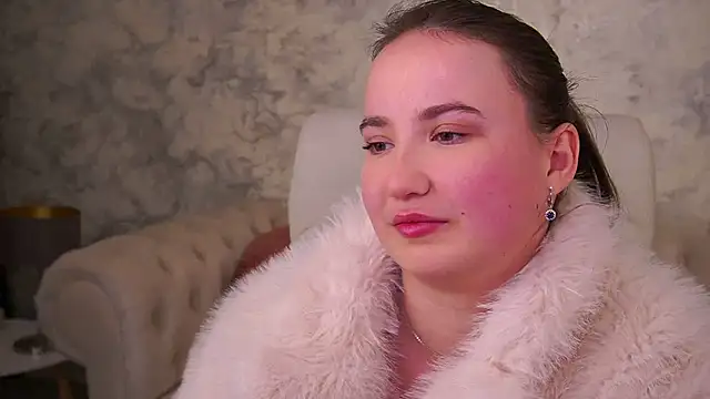 Snapshot of SofieBloom chatting on February 13, 2026, 11:23 pm SofieBloom online show from February 13, 2026, 11:23 pm