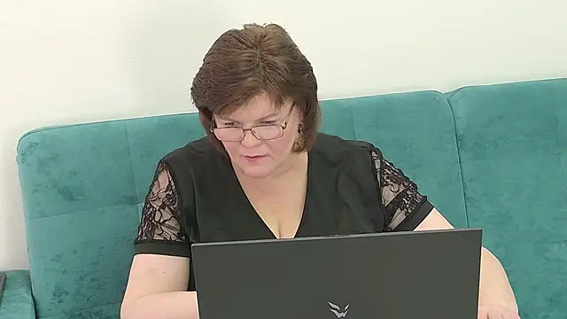 Sandra Sunrise online show from November 6, 2025, 8:15 am