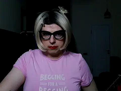 sissyslutmasha online show from November 17, 2025, 6:08 am