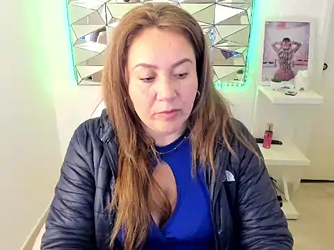 camixxx m online show from January 6, 2026, 1:37 pm