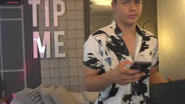 Ethan occonor online show from September 21, 2025, 6:42 pm