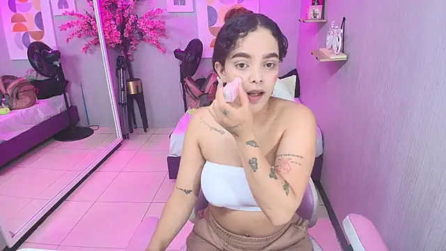Maggy t18 online show from May 21, 2026, 3:35 am