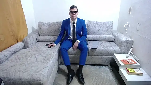 Snapshot of Victor_Maitland chatting on October 5, 2025, 6:28 pm Victor Maitland online show from October 5, 2025, 6:28 pm