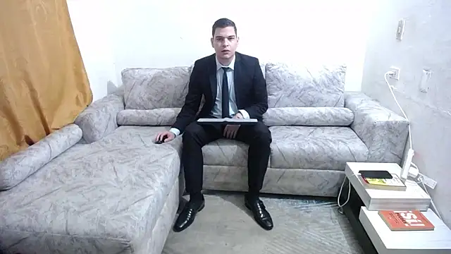 Victor Maitland online show from November 28, 2025, 8:00 pm