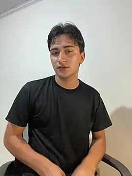 Tavinho067 online show from April 26, 2026, 12:30 am