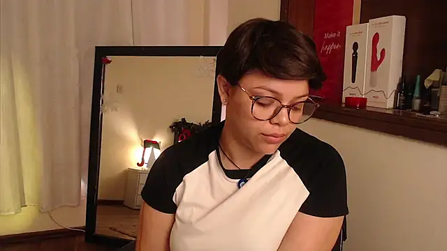 Snapshot of Amanda_sweet chatting on December 28, 2024, 3:48 pm Amanda sweet online show from December 28, 2024, 3:48 pm