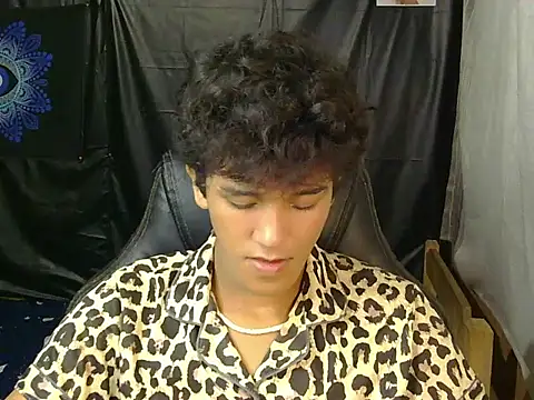 kenbigcockxx online show from February 12, 2026, 8:48 pm