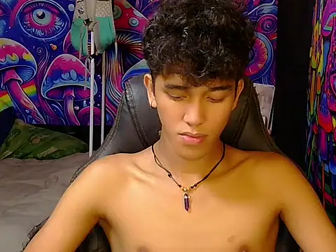 kenbigcockxx online show from May 24, 2026, 5:34 am