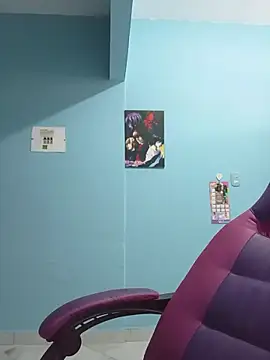 candy  fox  online show from December 21, 2025, 9:11 pm