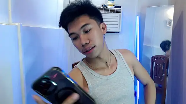 Ur pinoyhotbrix online show from September 22, 2025, 6:43 pm