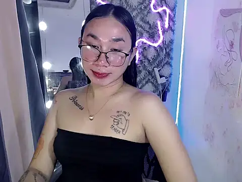 in yourdreamstarxx online show from January 13, 2026, 4:01 pm