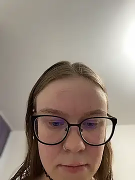  CherryBloom  online show from December 19, 2025, 12:23 pm