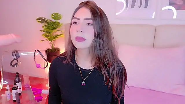 Heraa Piett online show from September 21, 2025, 11:56 am