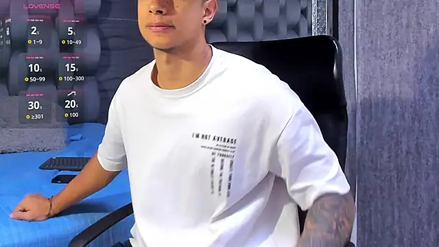 jaze bradley online show from October 6, 2025, 11:18 am