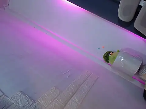 Lav elle online show from February 22, 2026, 6:39 pm