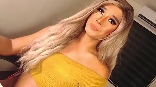 SissifyMeNow online show from October 24, 2025, 12:41 am