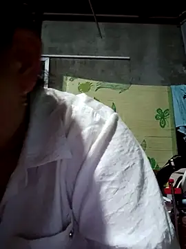 jienrrr online show from September 11, 2025, 3:01 pm