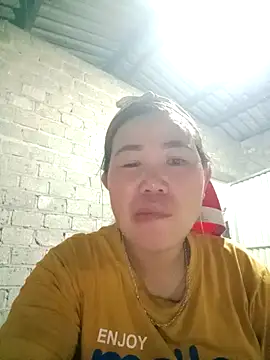 jienrrr online show from September 20, 2025, 12:28 pm