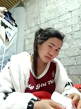 jienrrr online show from October 13, 2025, 11:27 pm