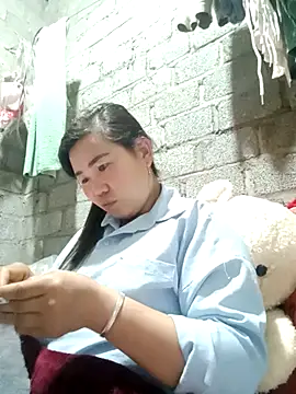 jienrrr online show from November 18, 2025, 1:33 am