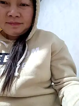 yoowwmr online show from January 8, 2026, 3:14 pm