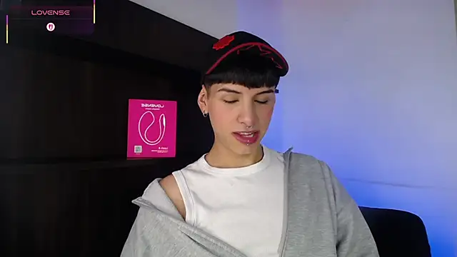 Ezra Storm online show from October 14, 2025, 5:08 am