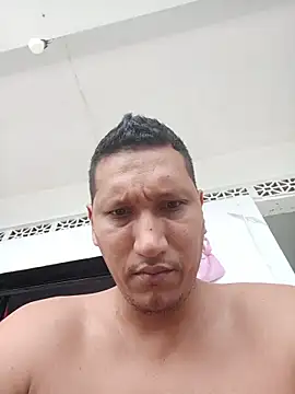 Tom Hardy11 online show from April 2, 2026, 6:49 pm