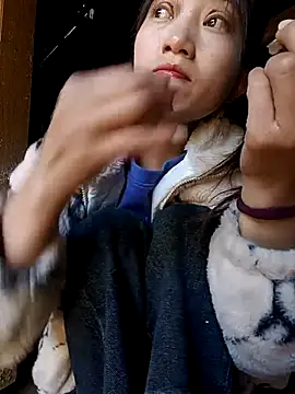 Zhan99999 online show from November 23, 2025, 6:57 am