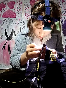 Zhan99999 online show from December 14, 2025, 3:34 am