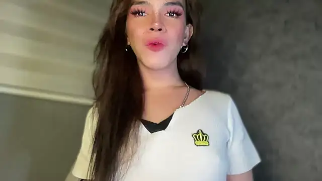 Snapshot of Misselliefayexxx chatting on November 28, 2025, 6:21 pm Misselliefayexxx online show from November 28, 2025, 6:21 pm