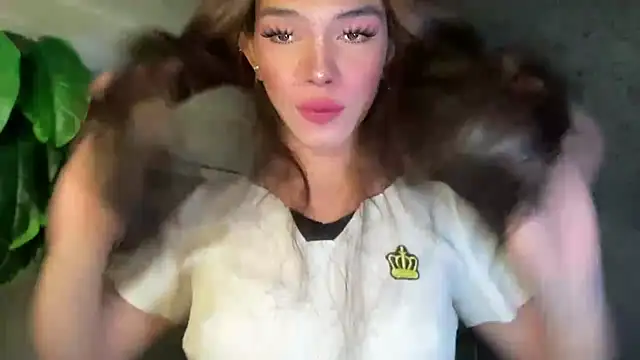 Snapshot of Misselliefayexxx chatting on December 1, 2025, 2:27 am Misselliefayexxx online show from December 1, 2025, 2:27 am