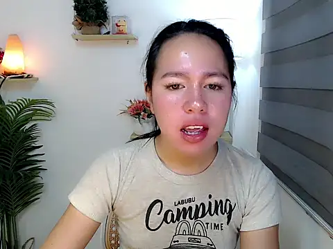 kimbratx online show from October 8, 2025, 10:40 pm