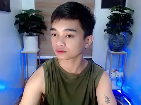 sexysam14 online show from December 17, 2025, 4:13 pm