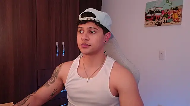 domsantiago  online show from September 20, 2025, 2:01 am