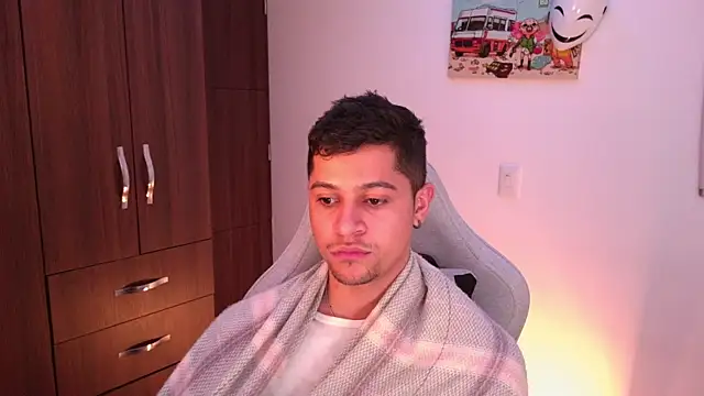 domsantiago  online show from October 30, 2025, 2:24 am